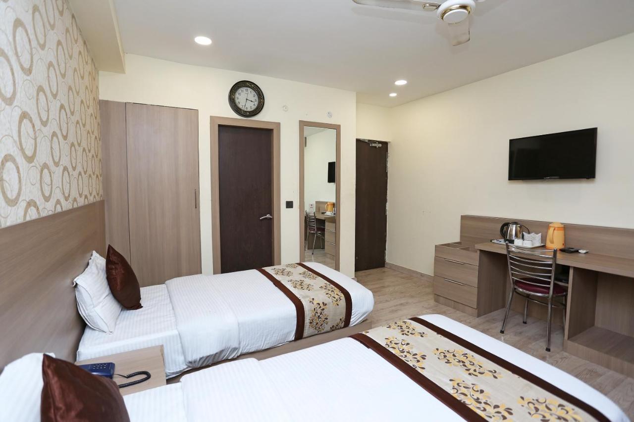 Capital O 5663 Gs Inn Chinhat Εξωτερικό φωτογραφία