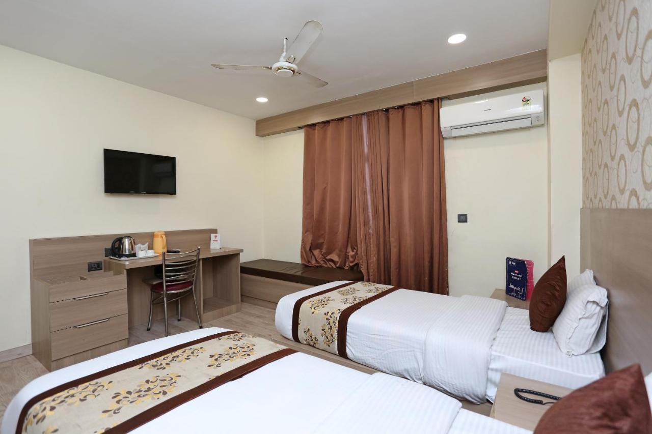 Capital O 5663 Gs Inn Chinhat Εξωτερικό φωτογραφία