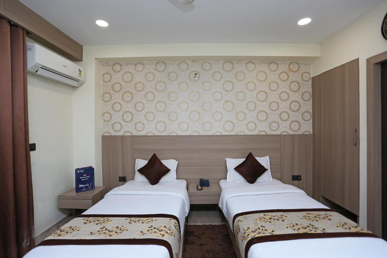 Capital O 5663 Gs Inn Chinhat Εξωτερικό φωτογραφία