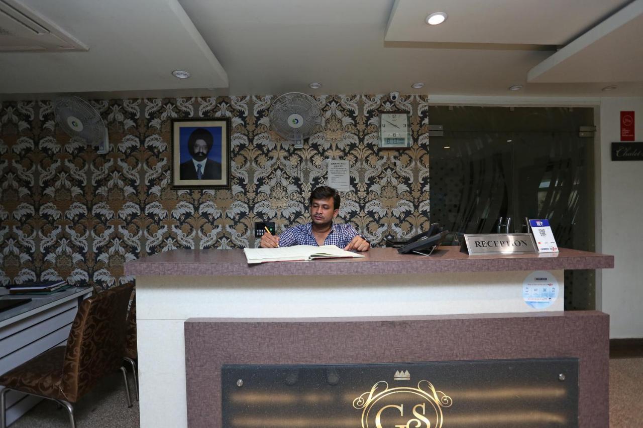 Capital O 5663 Gs Inn Chinhat Εξωτερικό φωτογραφία