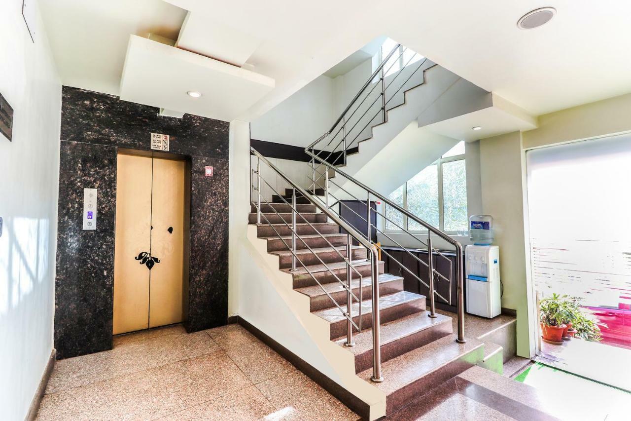 Capital O 5663 Gs Inn Chinhat Εξωτερικό φωτογραφία